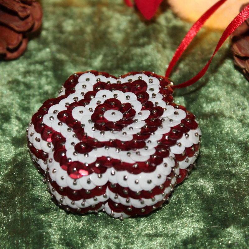 15623d7b0a6da7 Christbaum Stern - Pailettentechnik - Weihnachtsdekoration